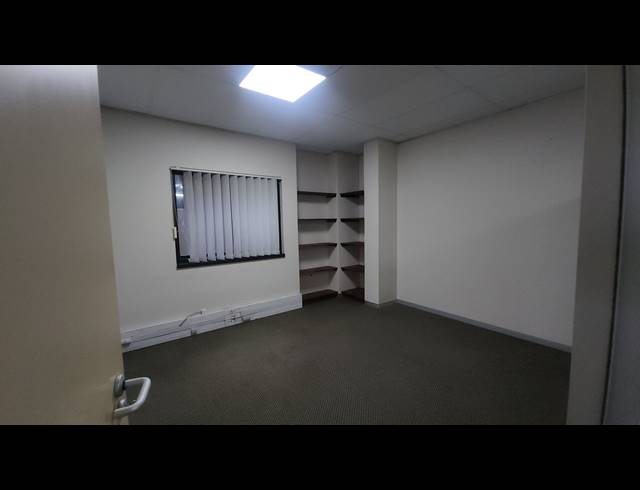 239M² OFFICE TO LET IN WESTVILLE